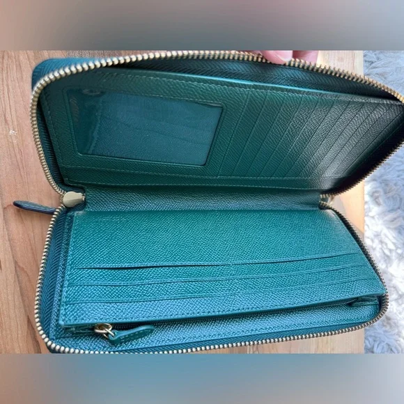 COACH Essential Continental Wallet Zip Around Crossgrain Leather Dark Green - Picture 4 of 7